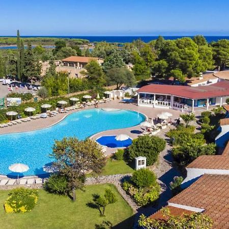 Отель Nicolaus Club Li Cucutti Agrustos Экстерьер фото
